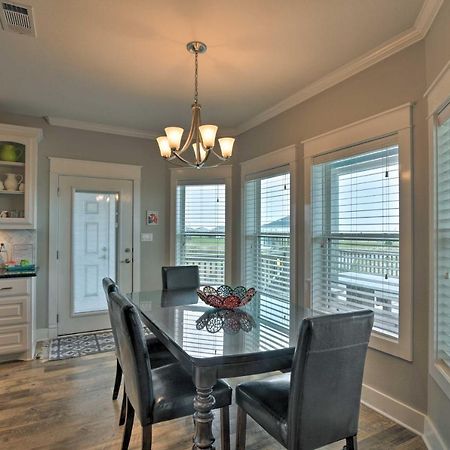 Coastal Port Bolivar Home - Walk To Beach! 외부 사진