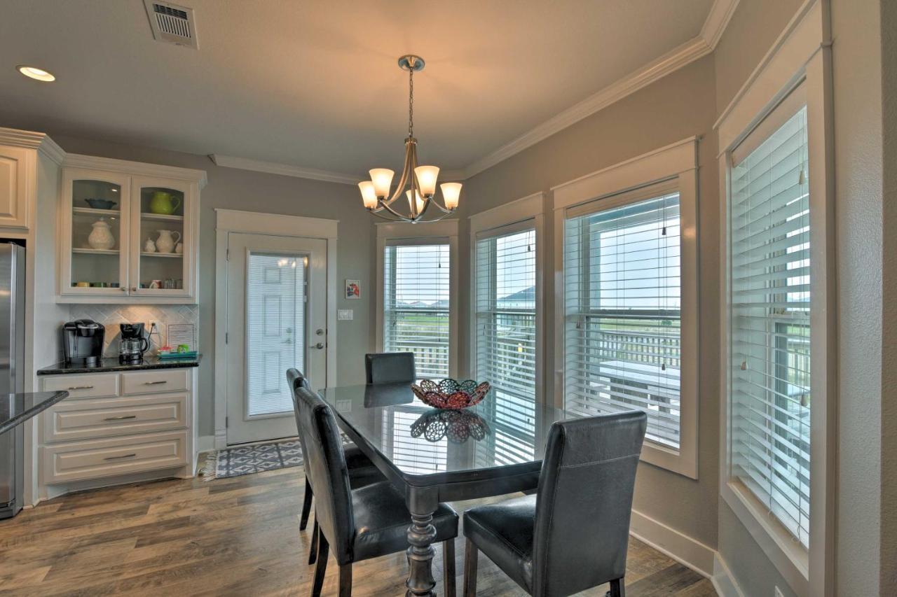 Coastal Port Bolivar Home - Walk To Beach! 외부 사진