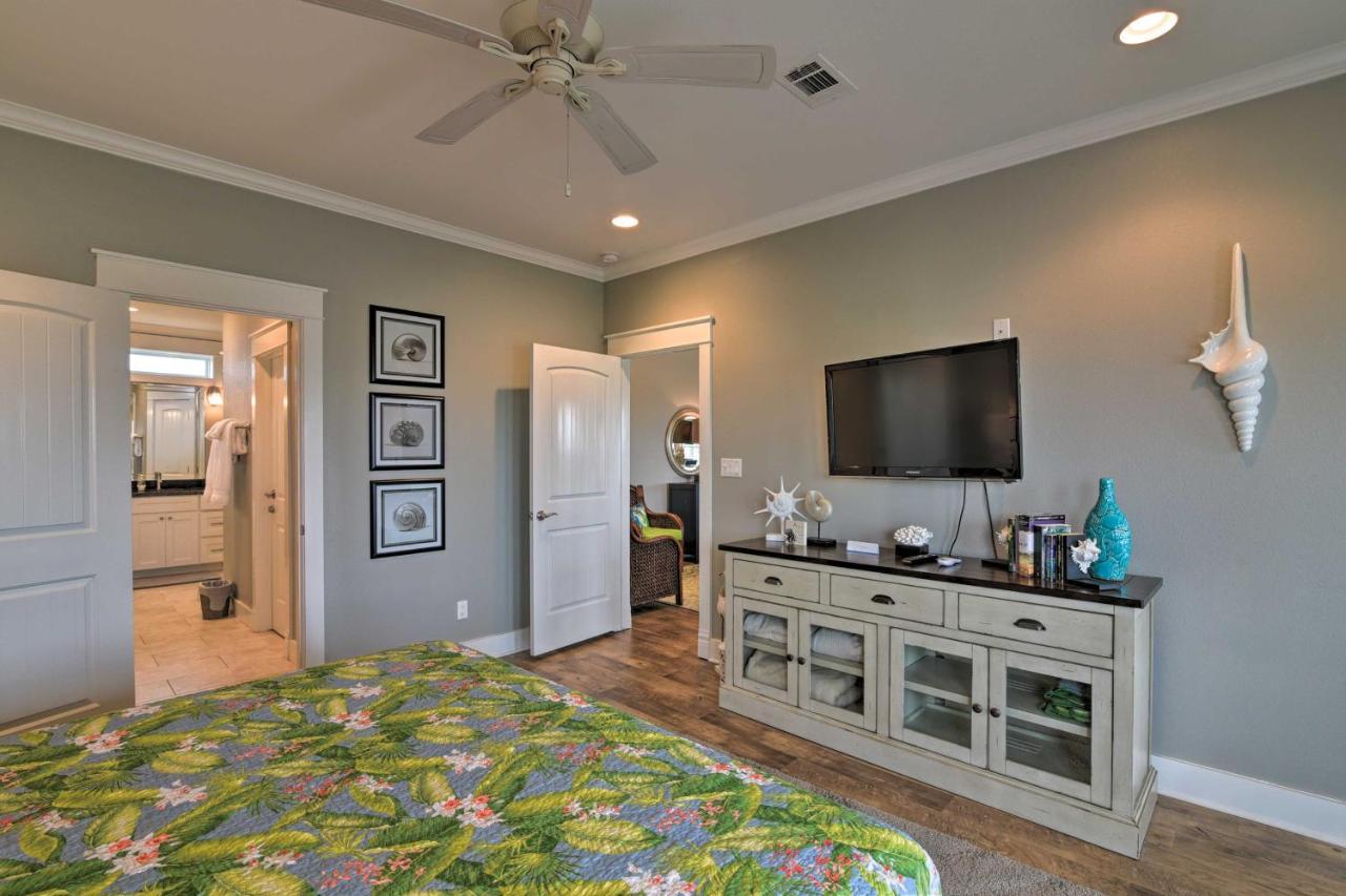 Coastal Port Bolivar Home - Walk To Beach! 외부 사진