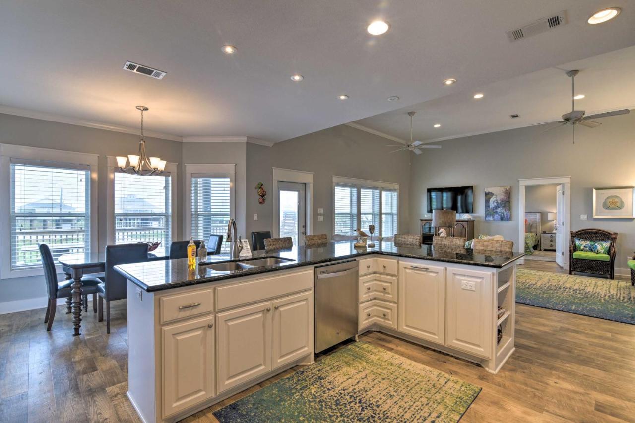 Coastal Port Bolivar Home - Walk To Beach! 외부 사진