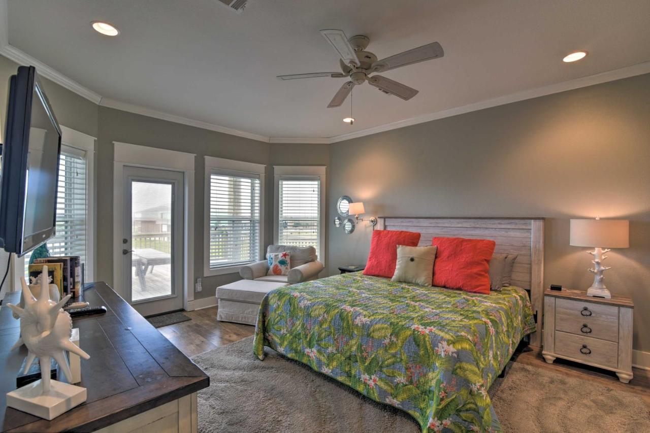 Coastal Port Bolivar Home - Walk To Beach! 외부 사진